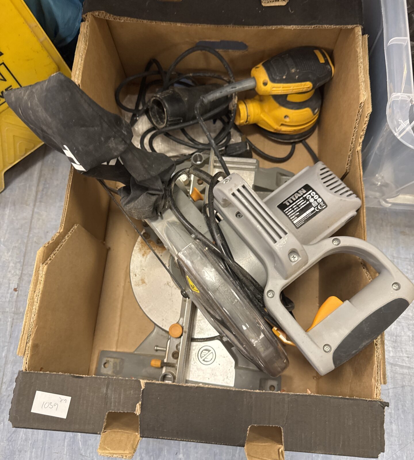 Titan electric mitre saw with dewalt pad sander