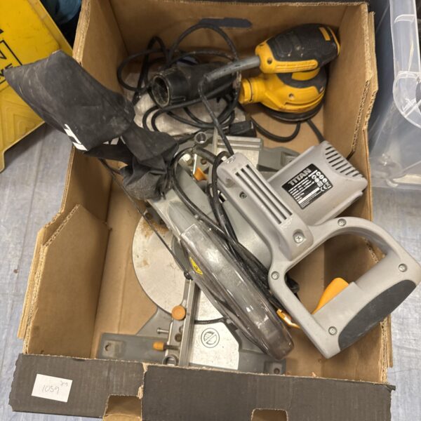 Titan electric mitre saw with dewalt pad sander