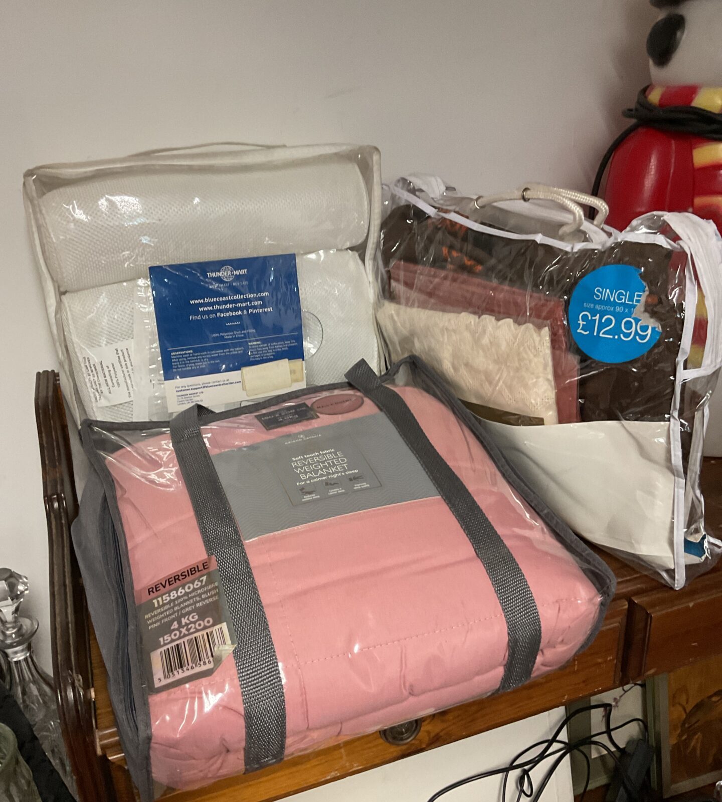 New gaveno gavailia weighted blanket, neck cushion & other fabric