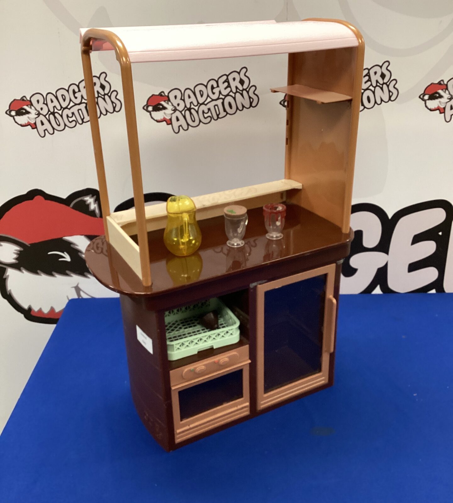 Cindy scale ice cream stall with dishwasher & fridge compete menu board