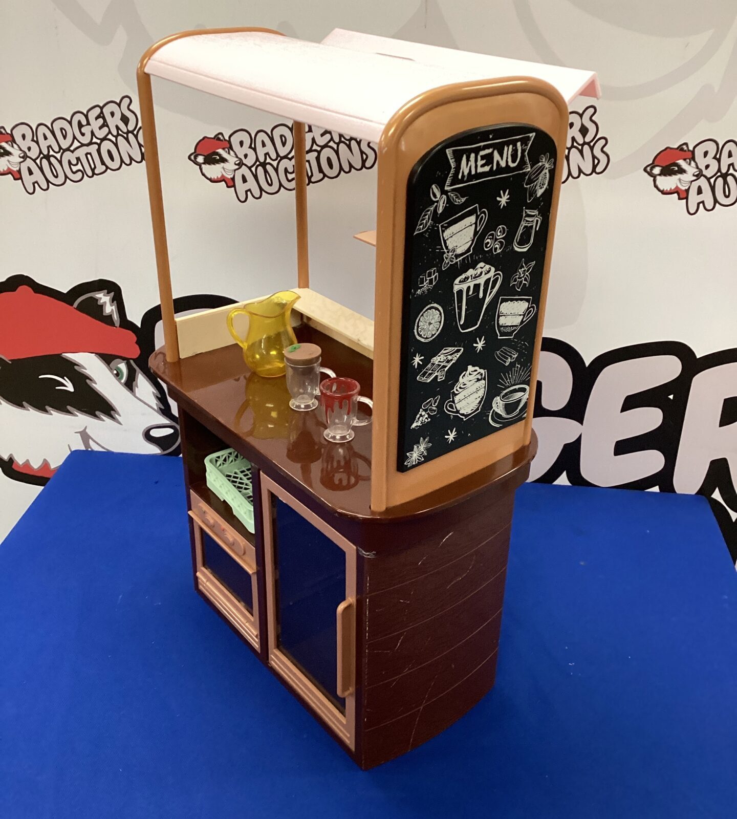 Cindy scale ice cream stall with dishwasher & fridge compete menu board - Image 2