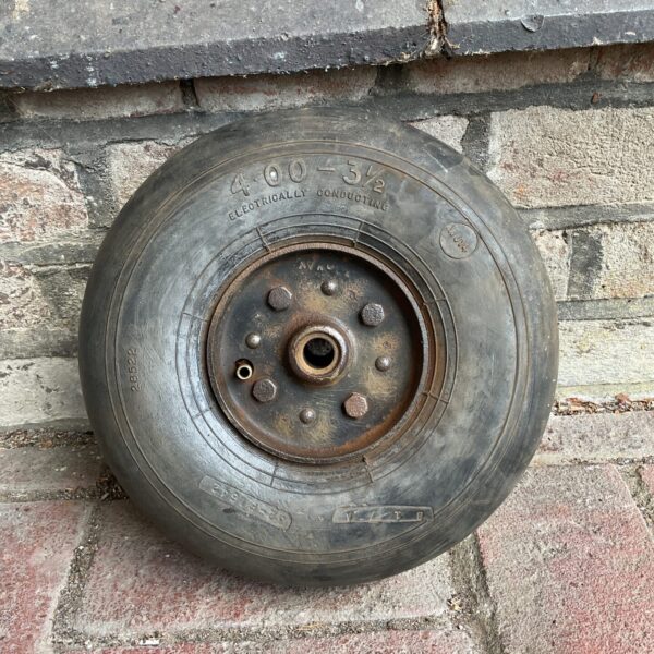 Avro aircraft tail wheel 4.00-3 1/2 (Anson)