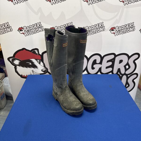 Pair of ladies Hunter wellies size 6