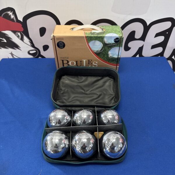 Set of m&s boules