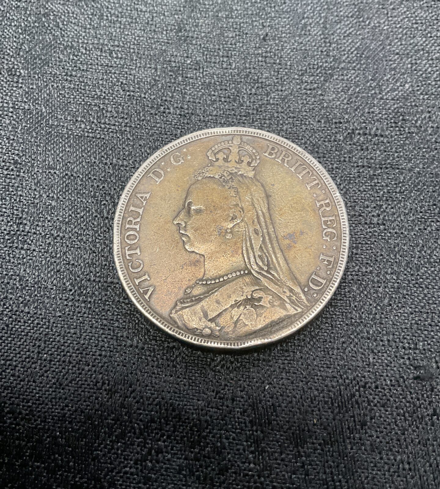 1892 Victoria Silver crown - Image 2
