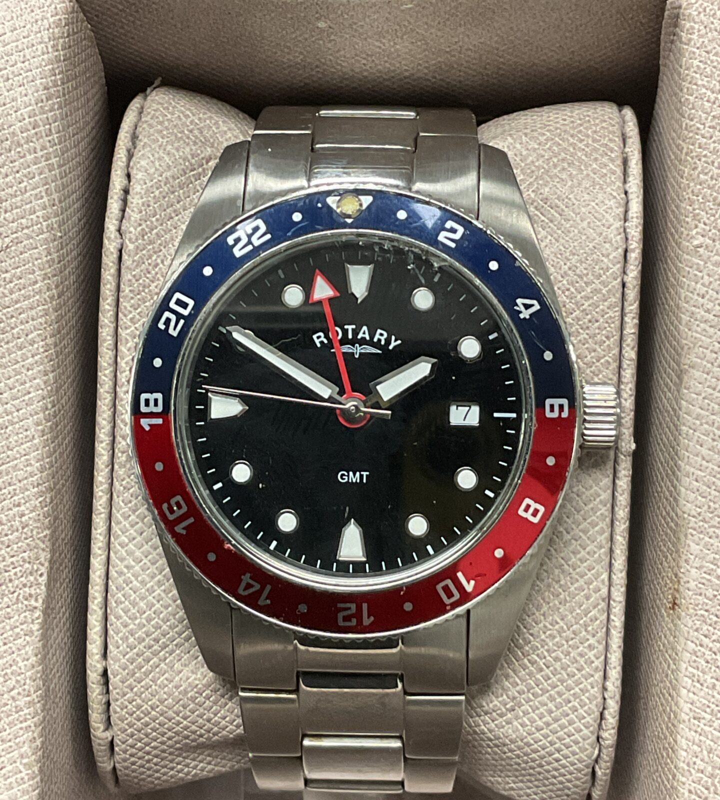 Rotary GMT Quartz wristwatch b with box spare links and papers