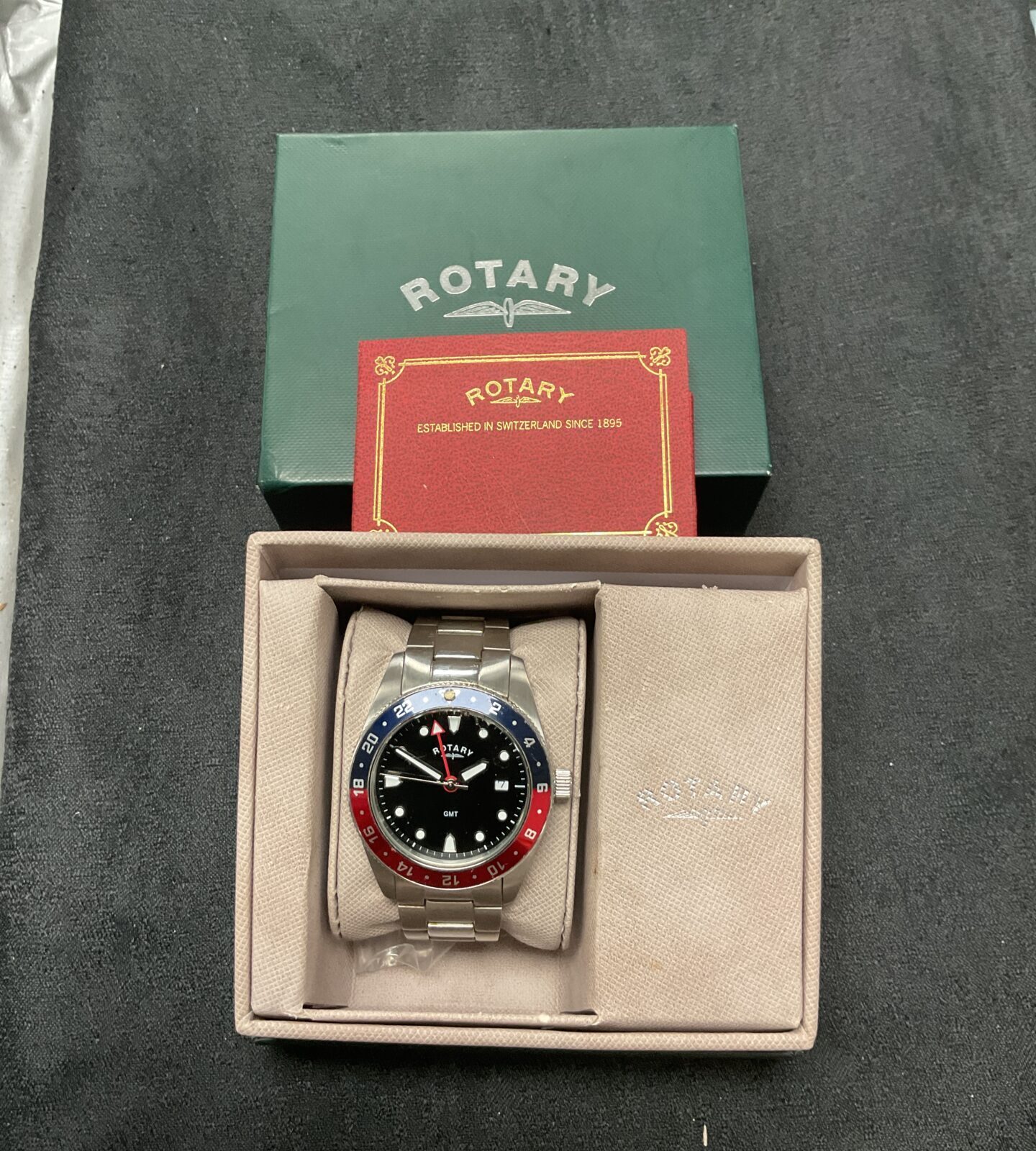 Rotary GMT Quartz wristwatch b with box spare links and papers - Image 2