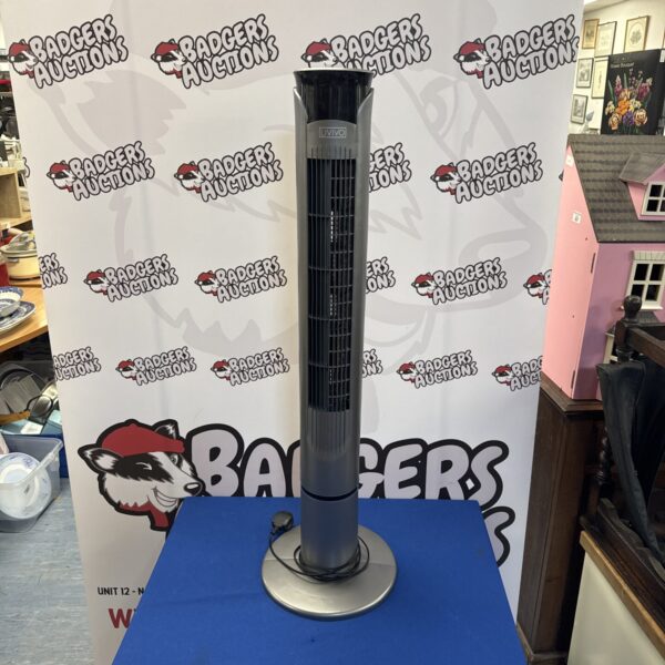 Livivo oscillating tower fan - working