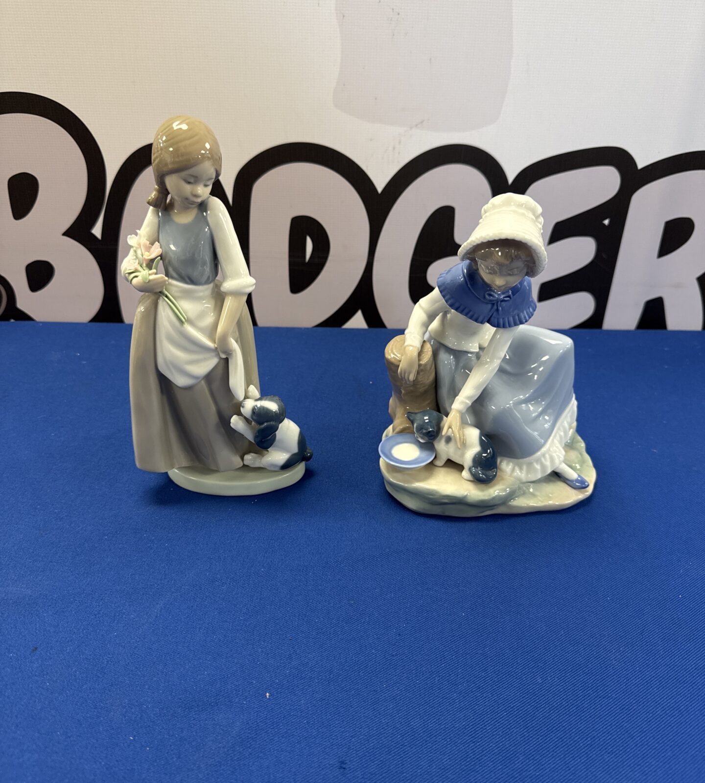 Two nao ladies with puppy & cat figurines - no damage, good condition