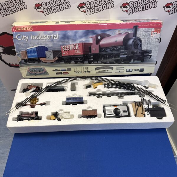 Hornby city industrial 00 gauge train set