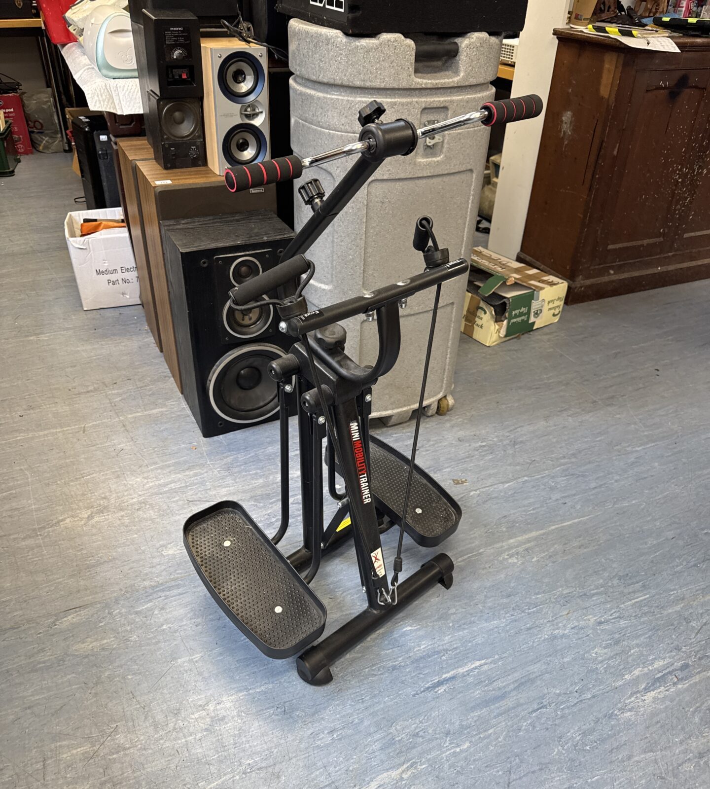 Mini mobility trainer sit down exercise machine