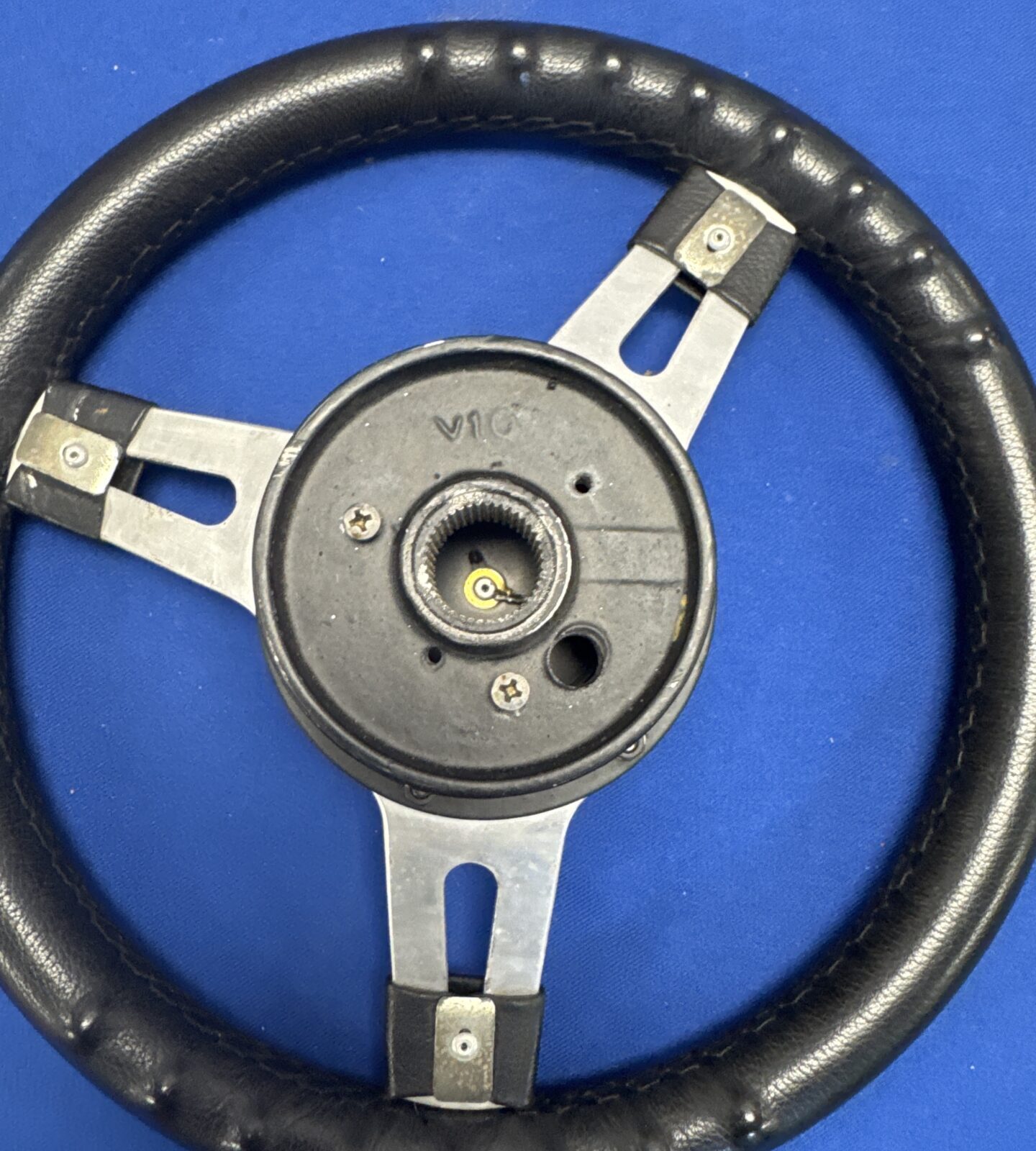 Mountney classic style steering wheel 3/4” boss diameter approx - Image 2