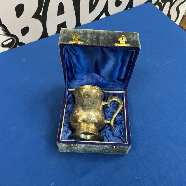 Silver plate Prince Charles and Diana commemorative tankard in presentation case.