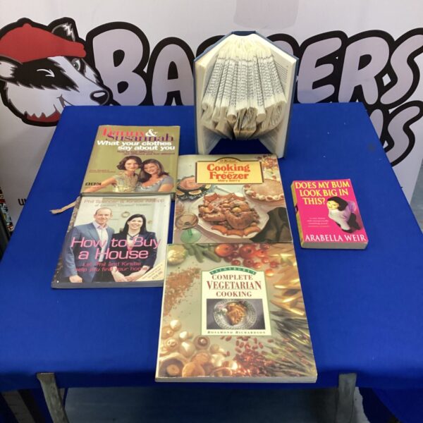 Book bundle including home, cooking, and fashion guides.