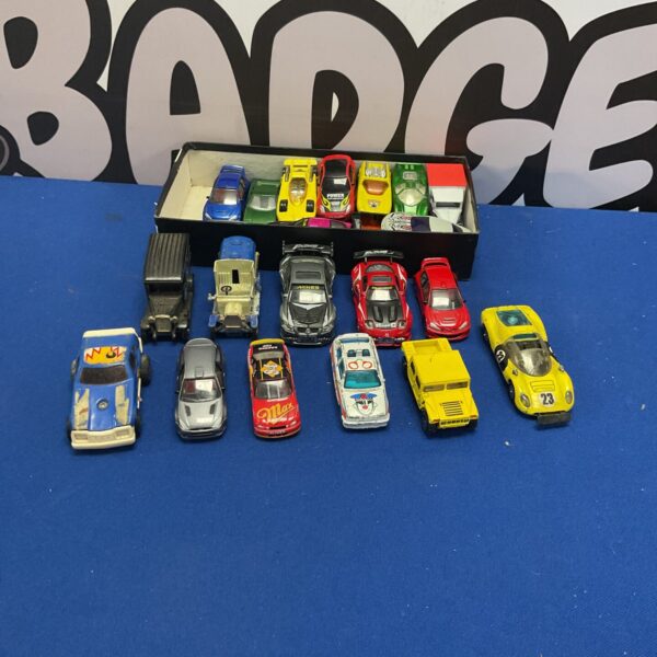 Mixed lot of vintage diecast model cars, including Tonka and Corgi.