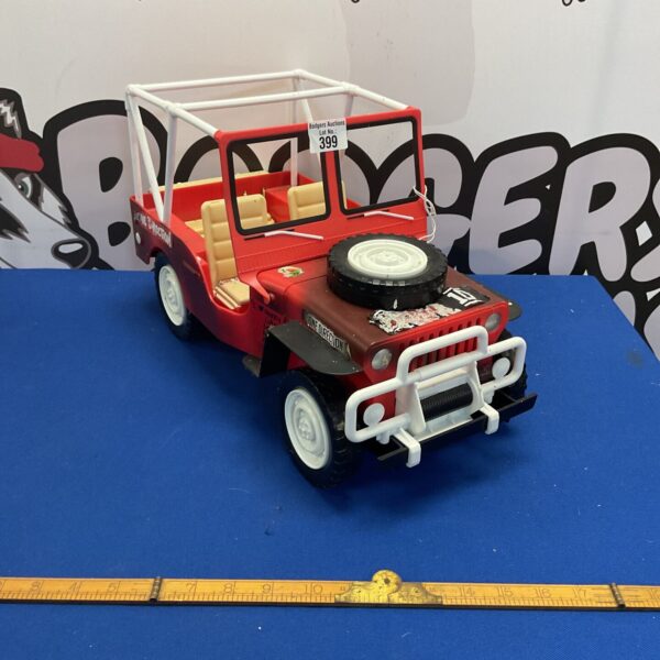 Large plastic one direction jeep