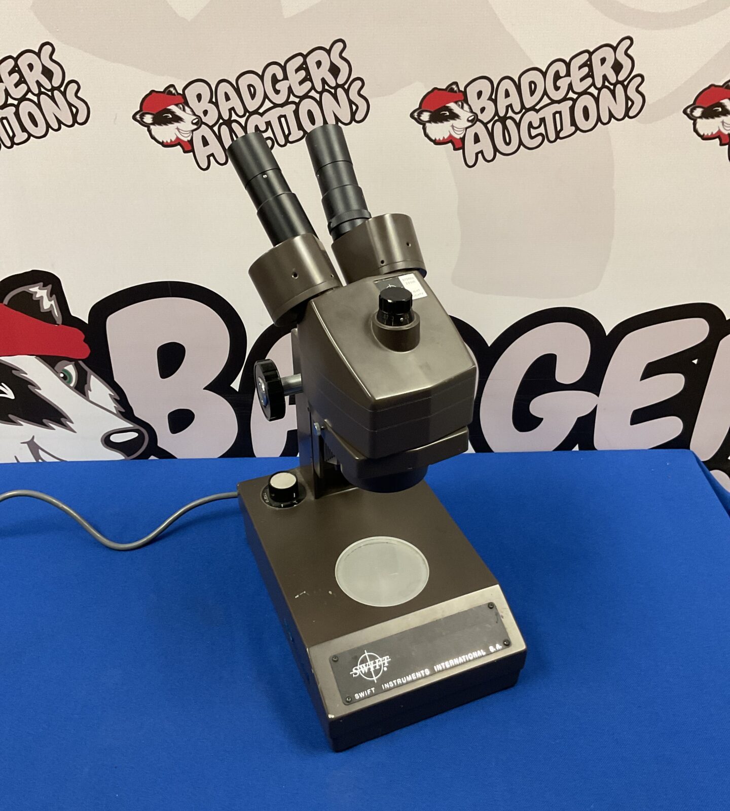 Vintage swift instruments stereo zoom eight eighty microscope