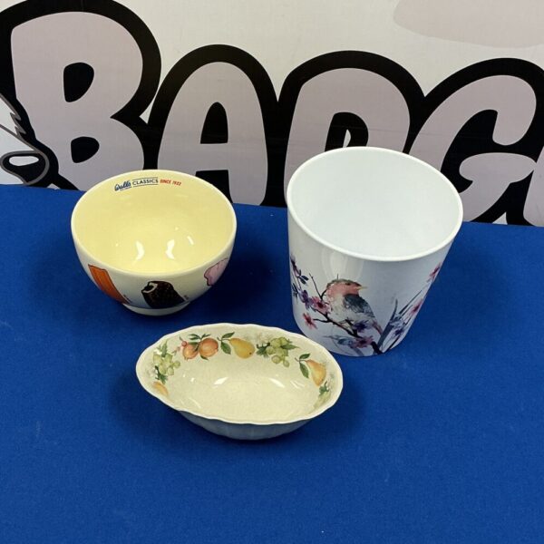 Vintage Walls Ice Cream bowl, collectible pottery dish.