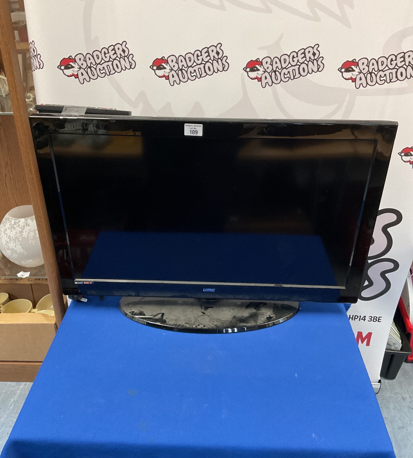 UMC HD tv 32” working with remote