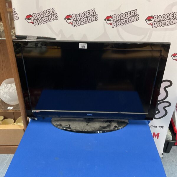 UMC HD tv 32” working with remote