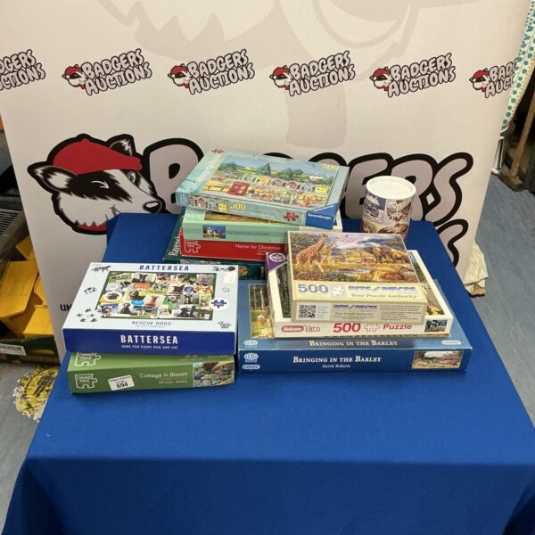 Quantity of Jigsaw puzzles inc Corner Piece