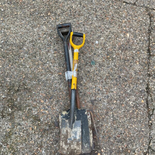 Bundle of garden shovels