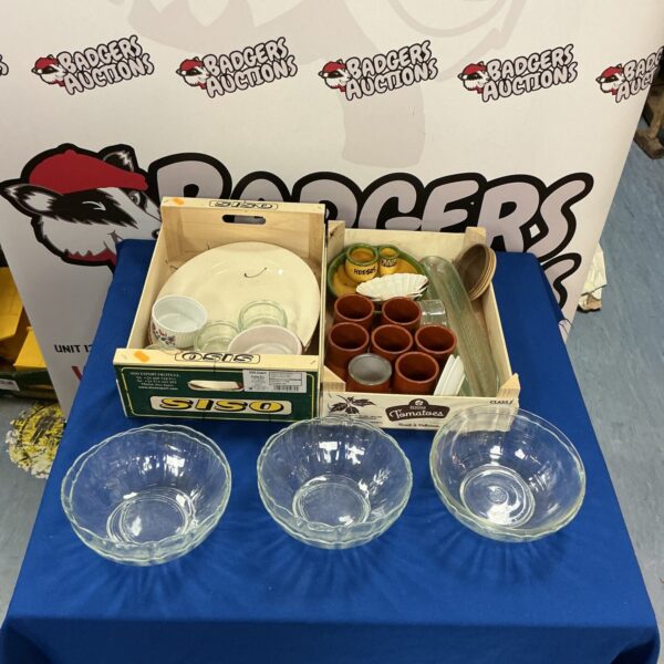 Two boxes of mixed crockery inc olive tray