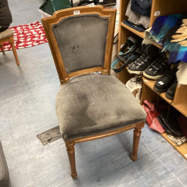 Vintage style bedroom chair