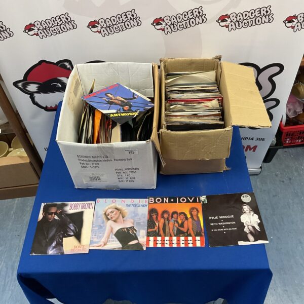 Collection of 7” vinyl records incl. bon jovi, blondie, kylie minogue
