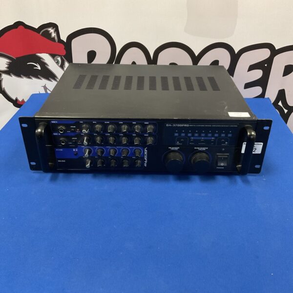 VocoPro DA-3700PRO digital karaoke mixing amplifier with key control
