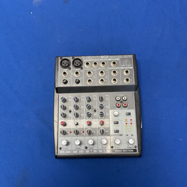 Behringer Xenyx 802 premium 8-input 2-bus mixer