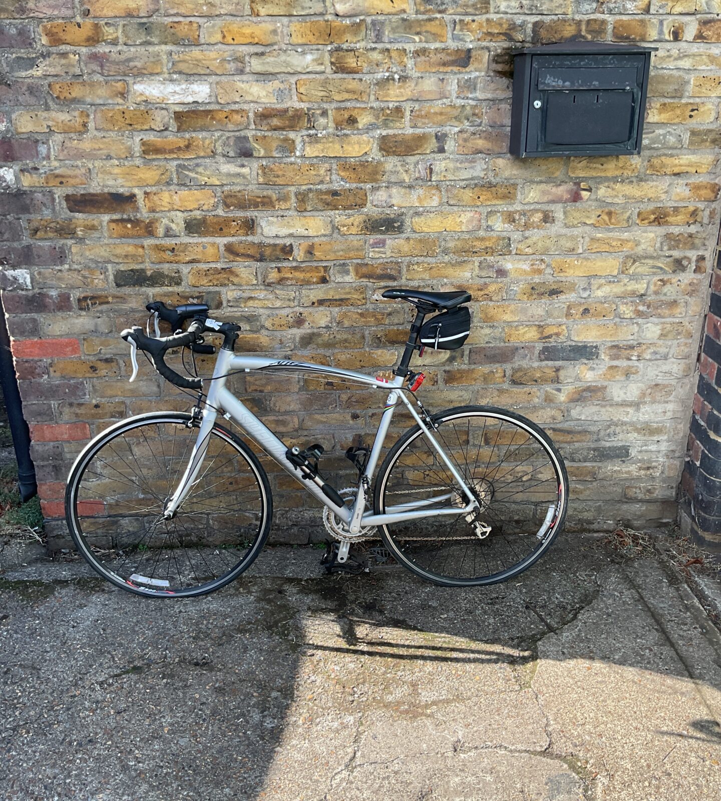 Specialized aliez S500 racing bike