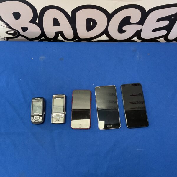 5 mobile phones incl. iPhone RED, Huawei, Samsung