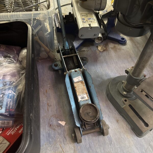 Small trolley jack