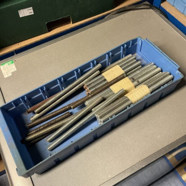 Tray of short threaded bar