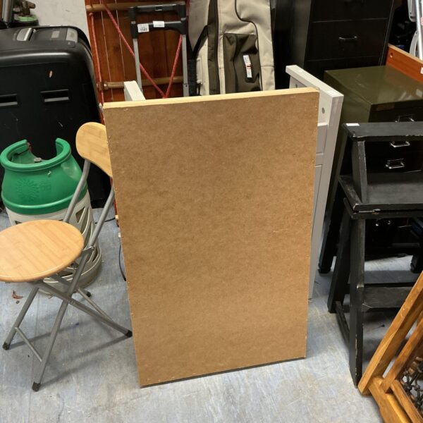 Folding pasting table