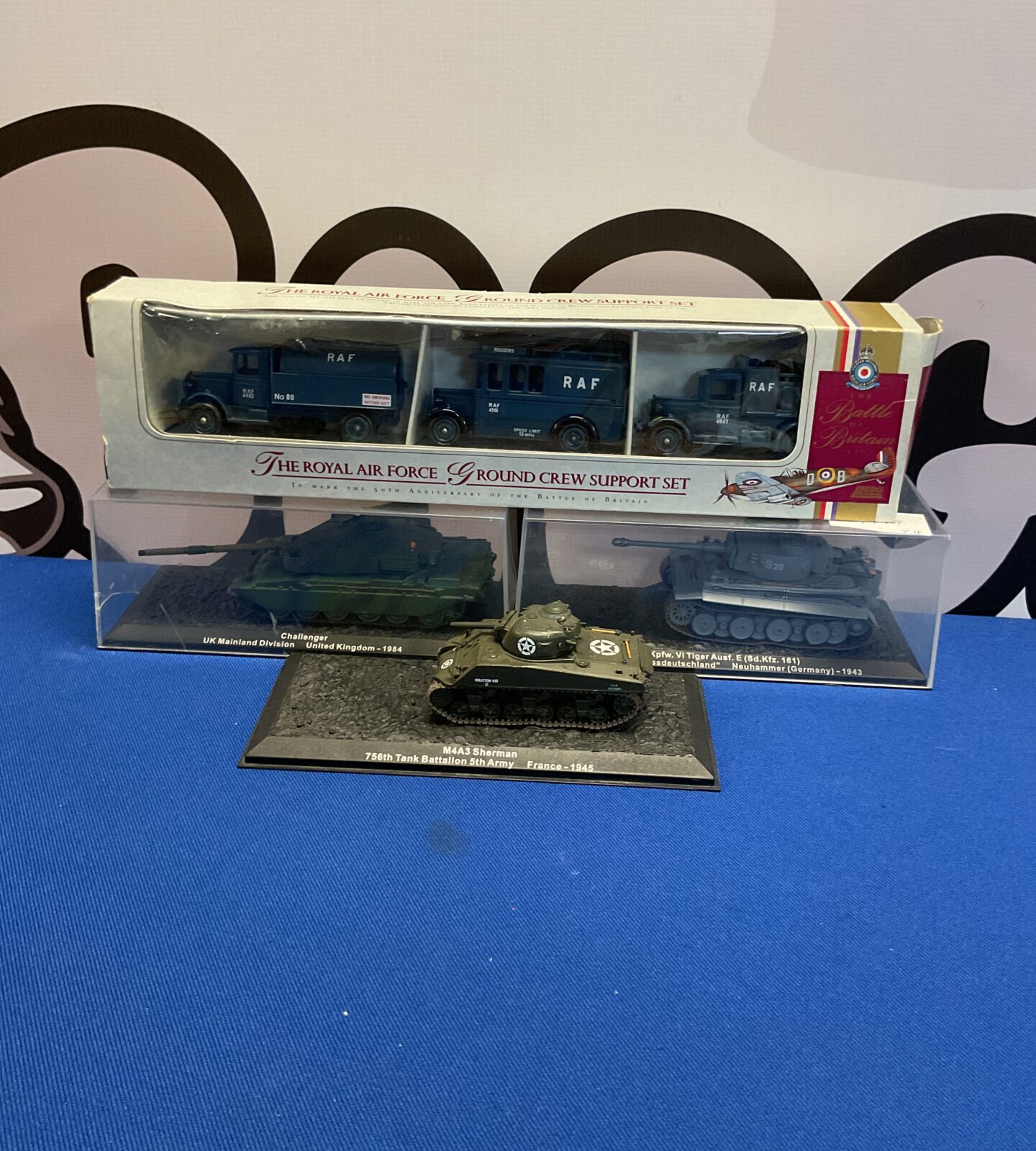 Selection of military diecast models inc lledo