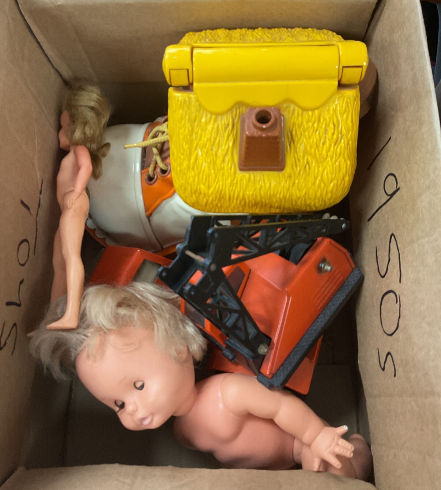 Box vintage Toys inc matchbox tonka and dolls