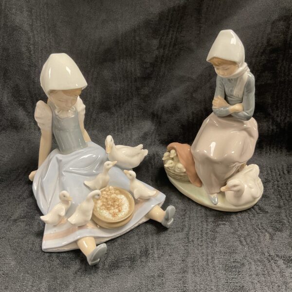 Lladro porcelain figurine of a girl with ducklings, model 5074.