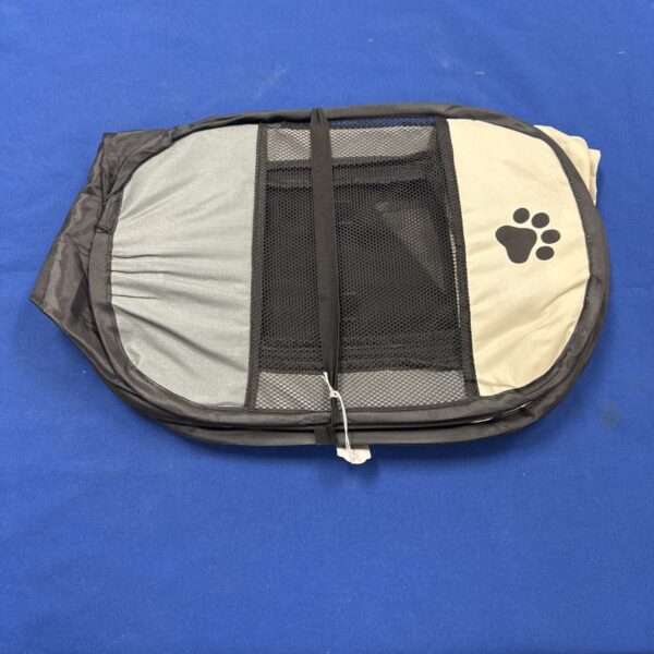 Folding cat playpen