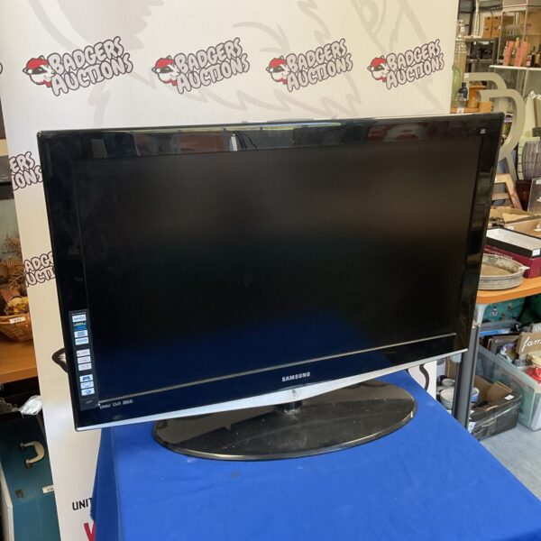 Samsung 40 inch HD television flat screen for home entertainment.