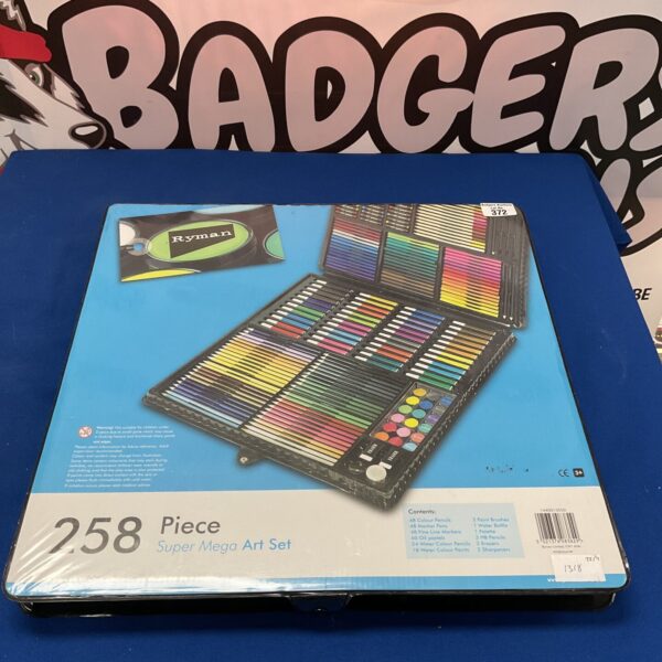 Ryman 258-piece art set with a variety of art supplies.