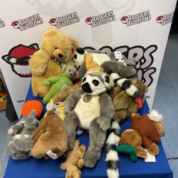Soft toy collection featuring Leo Sco Maplefoot bears and other plush animals.