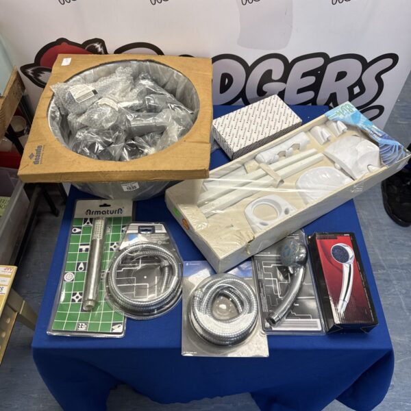 Selection of new bathroom items inc basin, shower kits & others