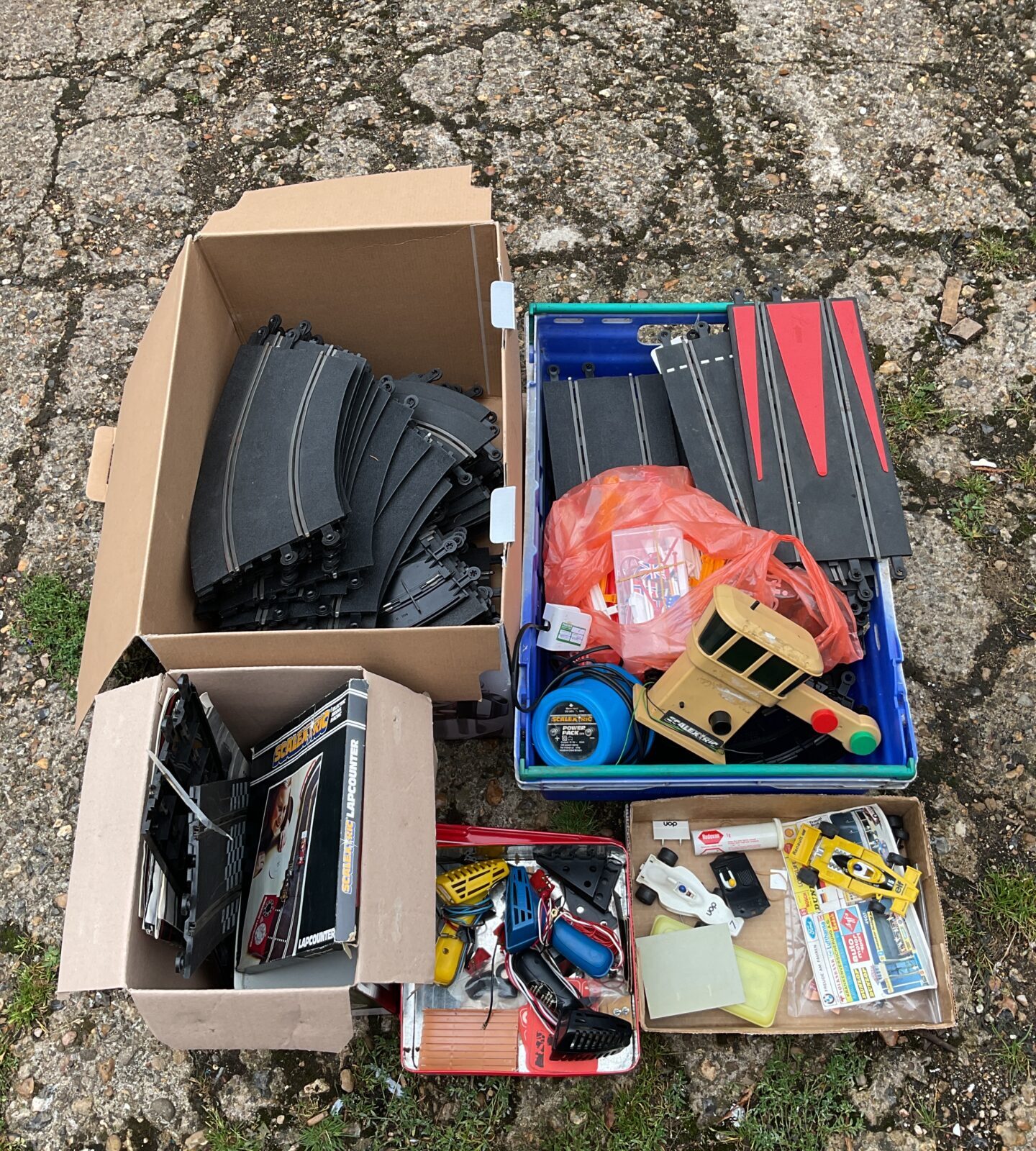 Large lot of scalextric track, cars & accessories