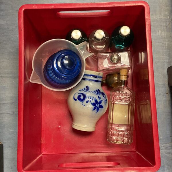 Mixed lot of vintage glass bottles and jugs for collectors.