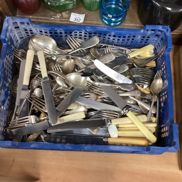 Quantity of bone handled cutlery