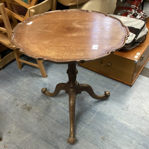 Antique pie crust table with mahogany tripod base