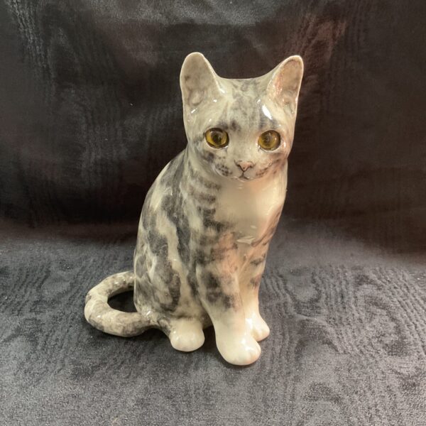 Vintage Winstanley cat figurine, tabby pattern, size 4.