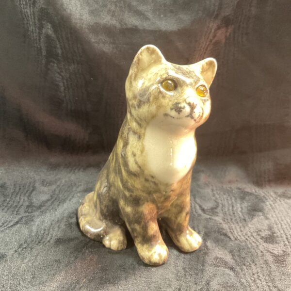 Vintage Winstanley cat figurine, size 3, with tabby markings.